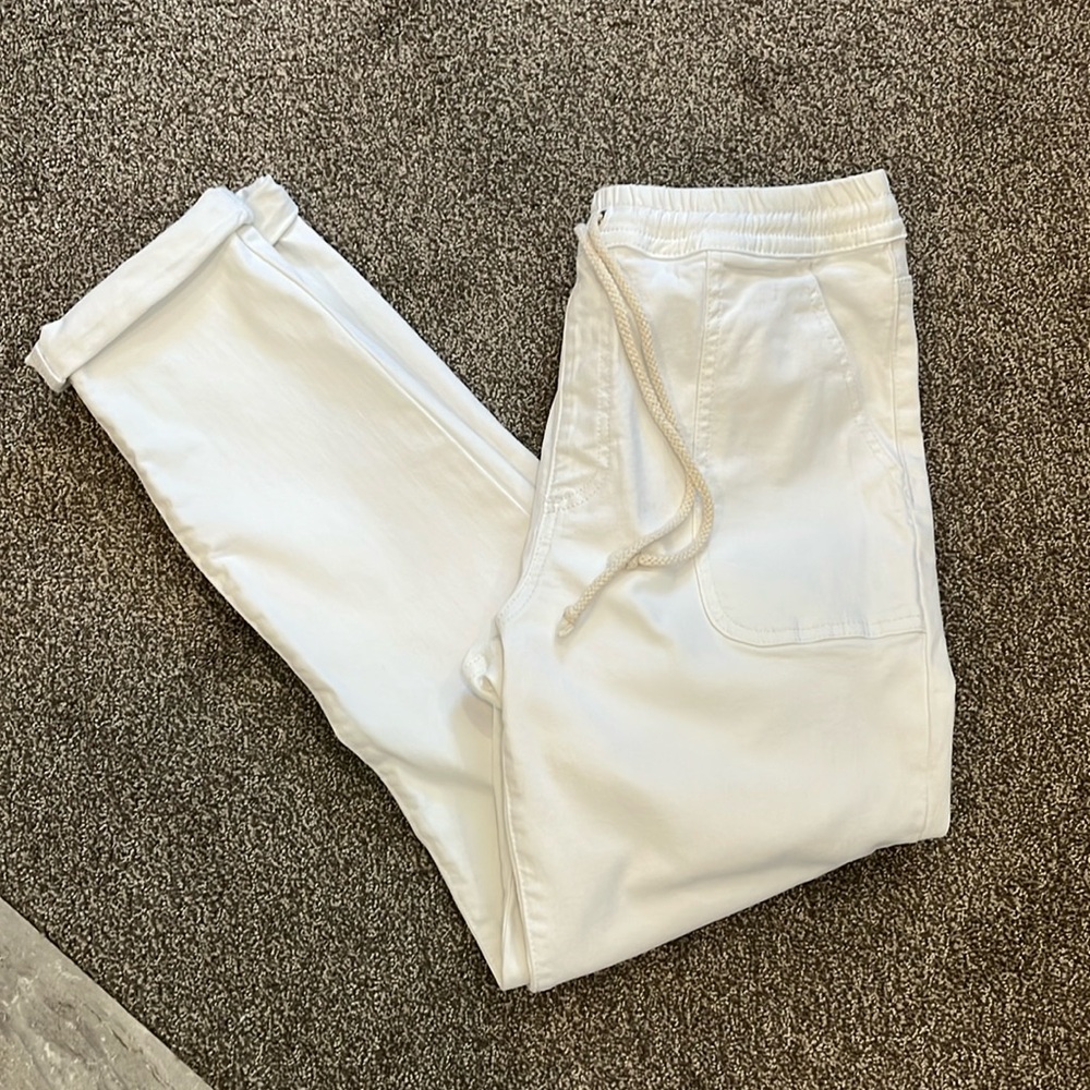 KUT From The Kloth High Rise Rachael Ankle Straight Leg White Denim Jogger